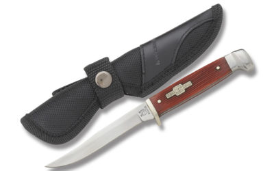 Small Hunter Strawberry Jigged Bone Handle